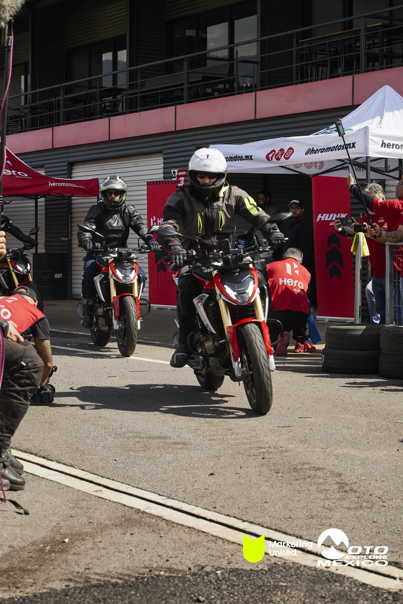 HUNK TRACKDAY 229
